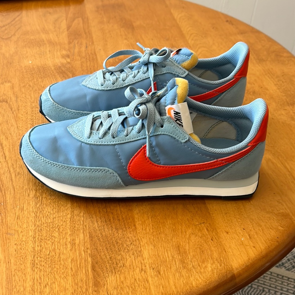 Nike waffle trainer